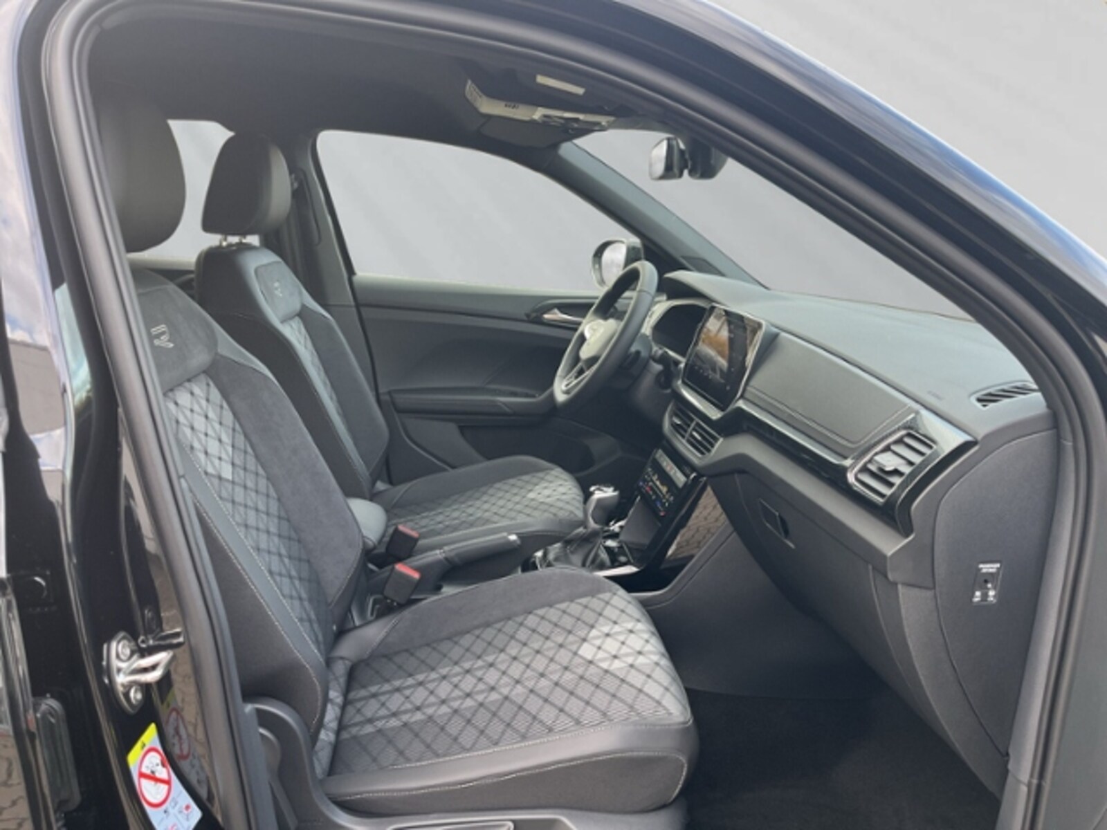 Volkswagen T-Cross – Bild 11