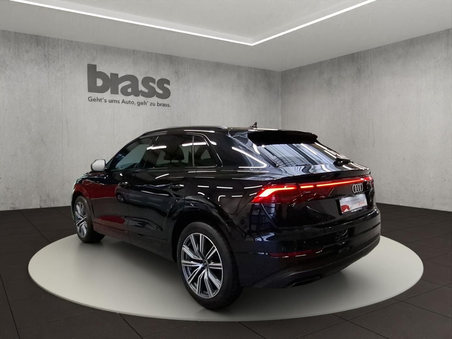 Bild über Audi Q8 SUV 45 TDI quattro tiptronic - für weitere Informationen kontaktieren Sie den Audi Partner