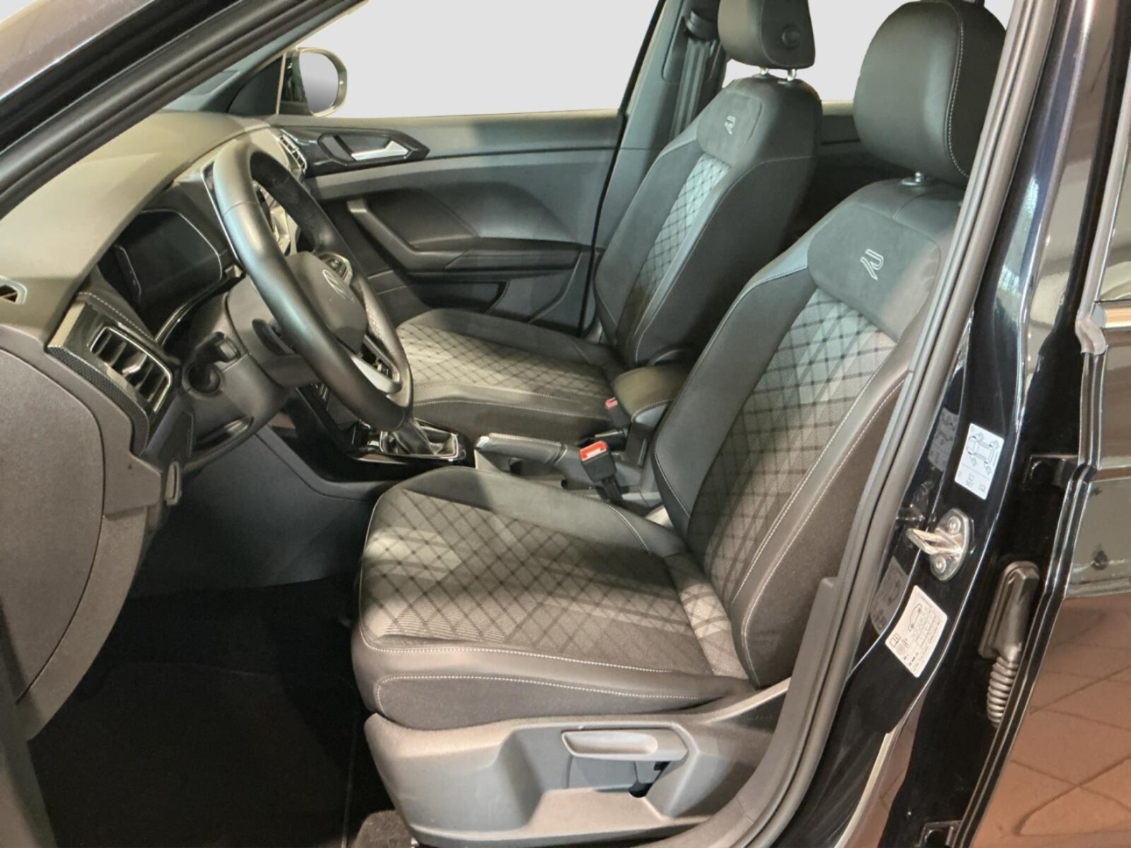 Volkswagen T-Cross – Bild 10