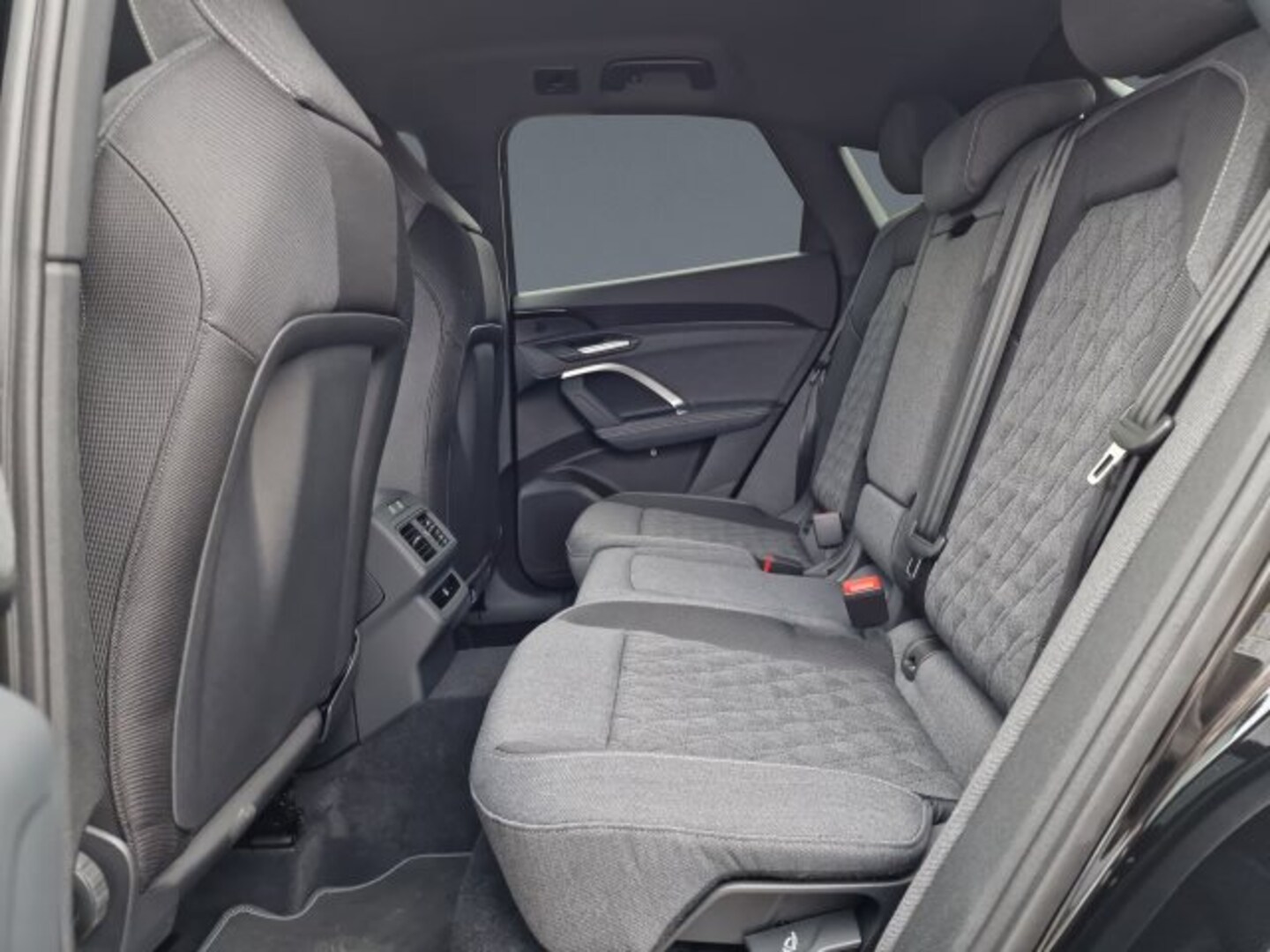 Bild über Audi Q5 Sportback TDI quattro 150 kW S tronic - für weitere Informationen kontaktieren Sie den Audi Partner