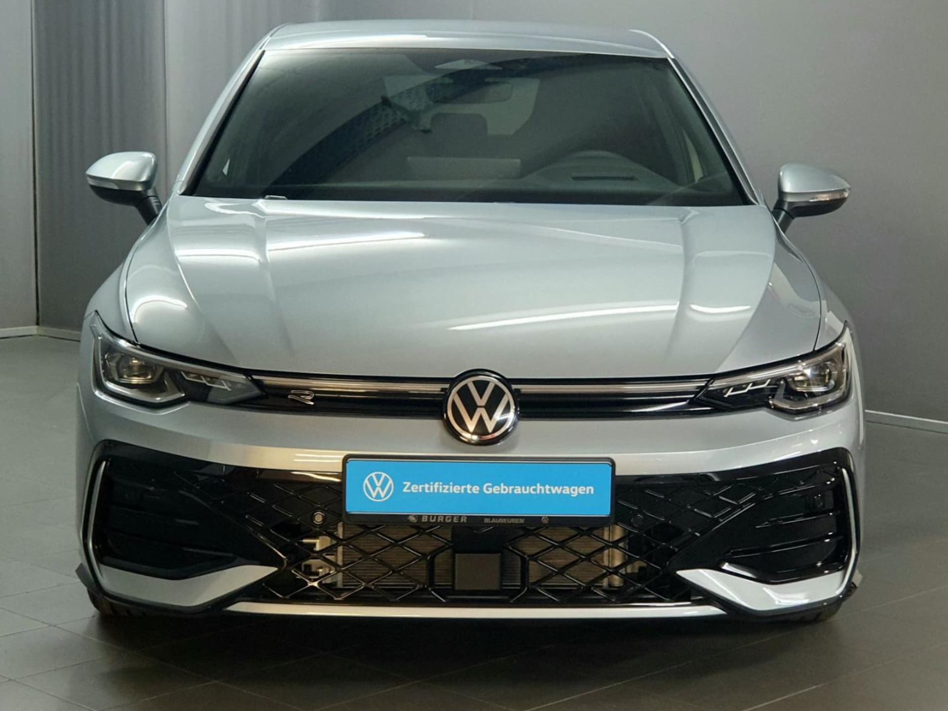 Volkswagen Golf R-Line