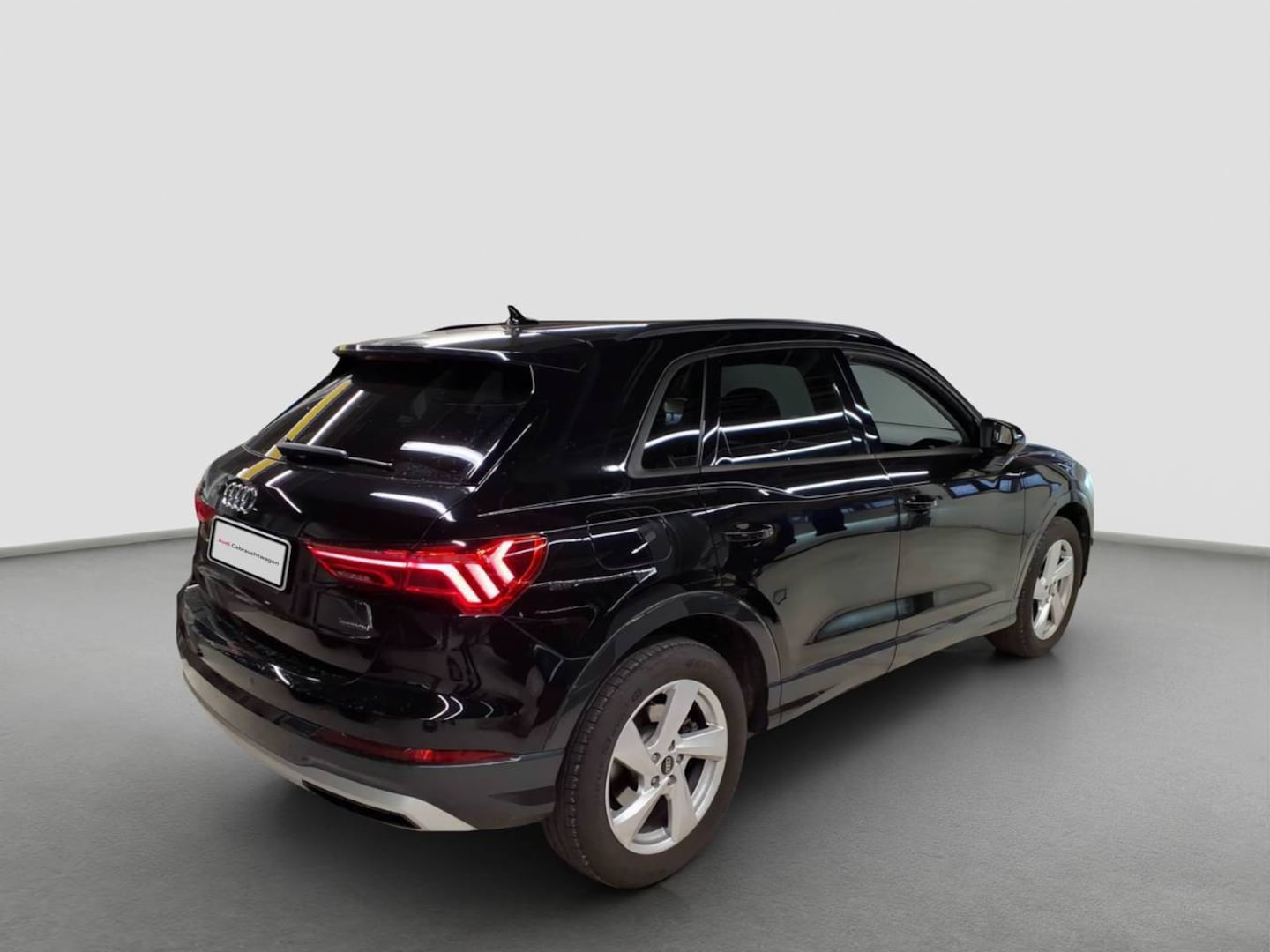 Bild über Audi Q3 advanced 40 TDI quattro S tronic - für weitere Informationen kontaktieren Sie den Audi Partner