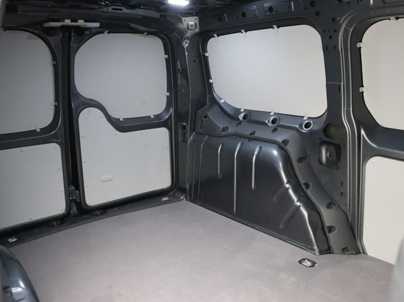 Volkswagen Caddy Maxi Cargo – Bild 8