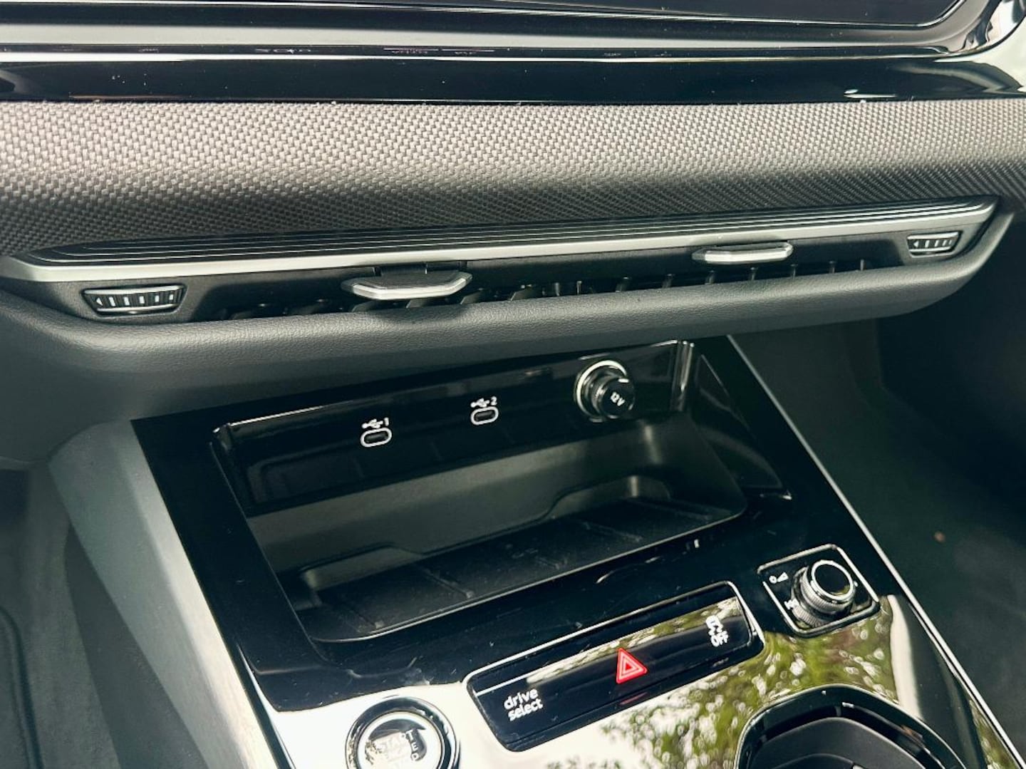 Bild über Audi A6 Limousine TDI 150 kW S tronic - für weitere Informationen kontaktieren Sie den Audi Partner
