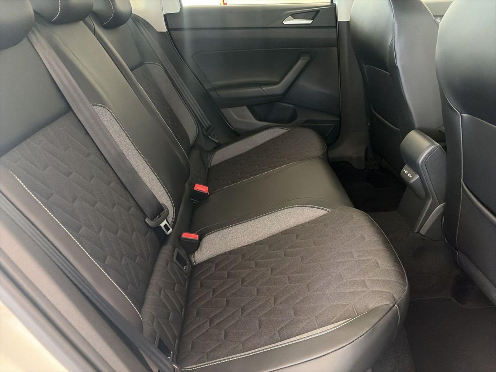 Volkswagen Polo – Bild 9