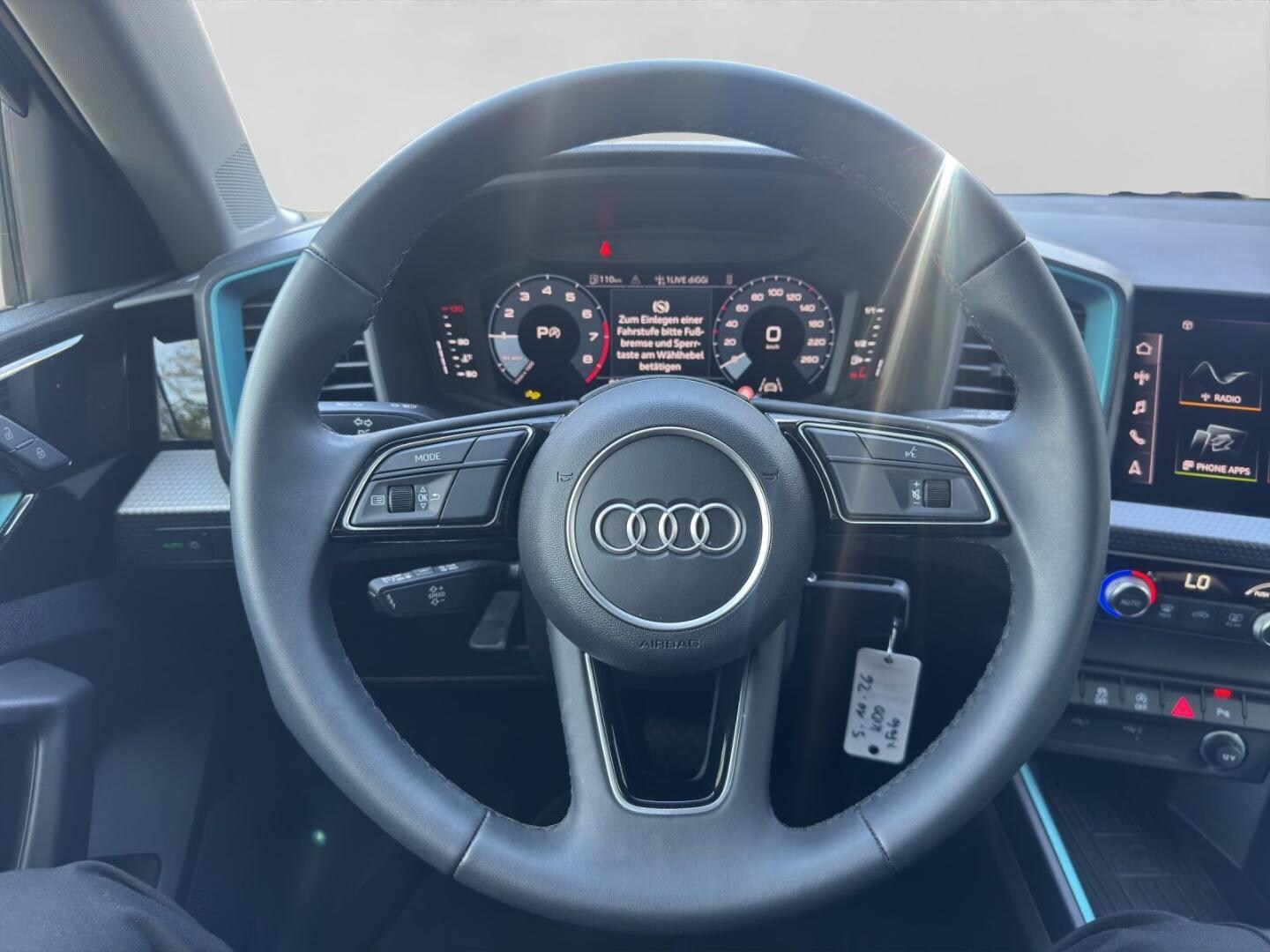 Bild über Audi A1 allstreet 30 TFSI S tronic - für weitere Informationen kontaktieren Sie den Audi Partner