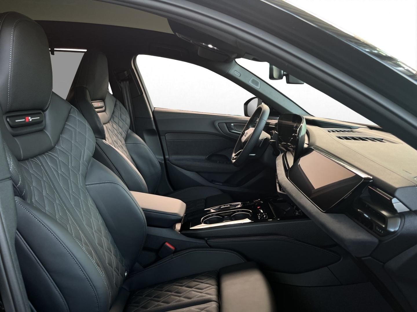 Bild über Audi S5 Avant TFSI 270 kW S tronic - für weitere Informationen kontaktieren Sie den Audi Partner