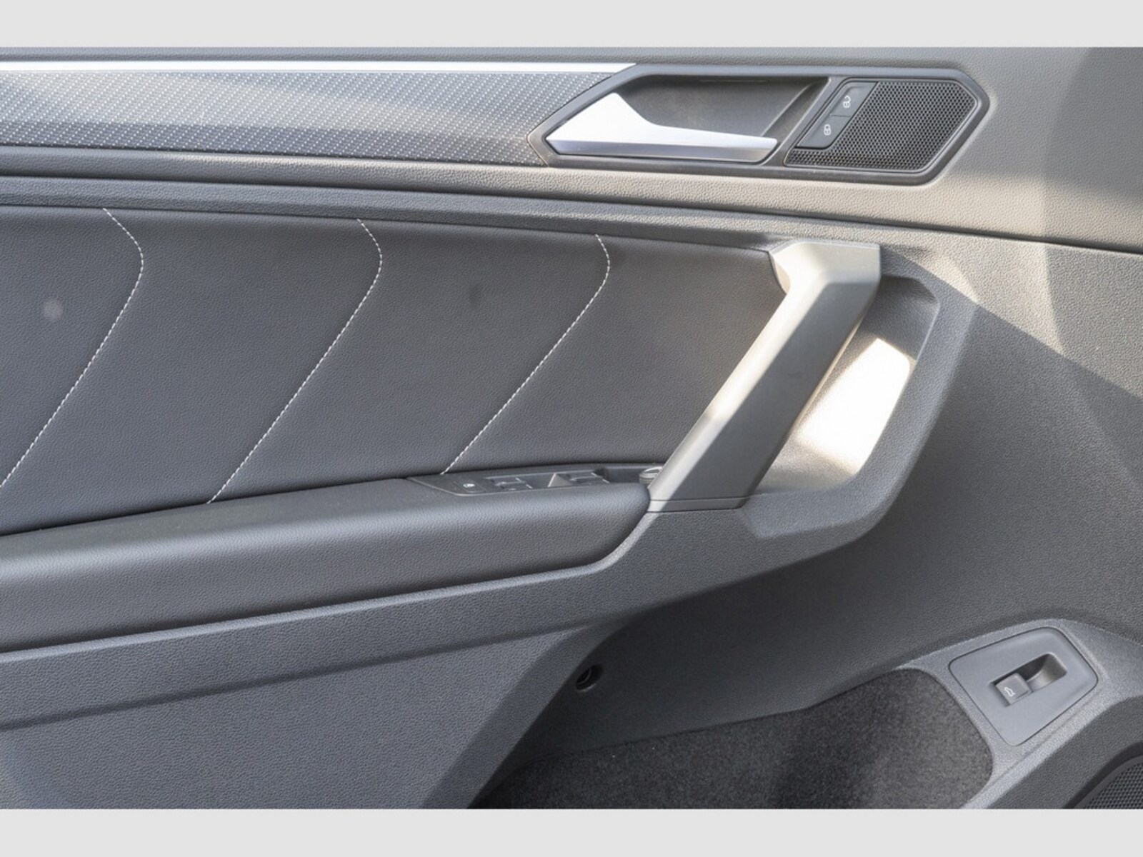 Volkswagen Tiguan – Bild 15