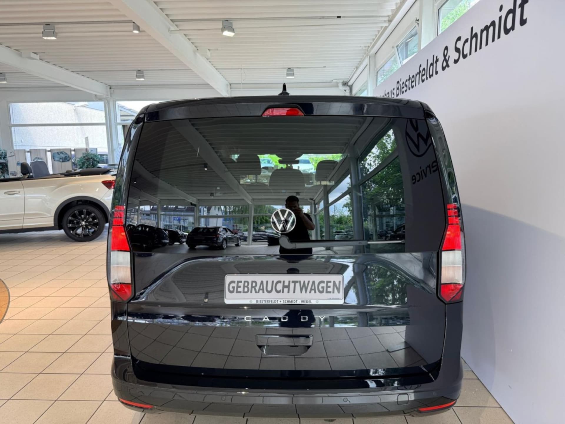 Volkswagen Caddy Basis-Modell