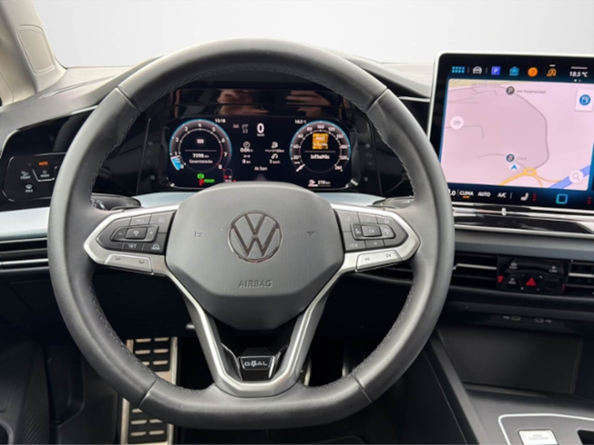 Volkswagen Golf Life