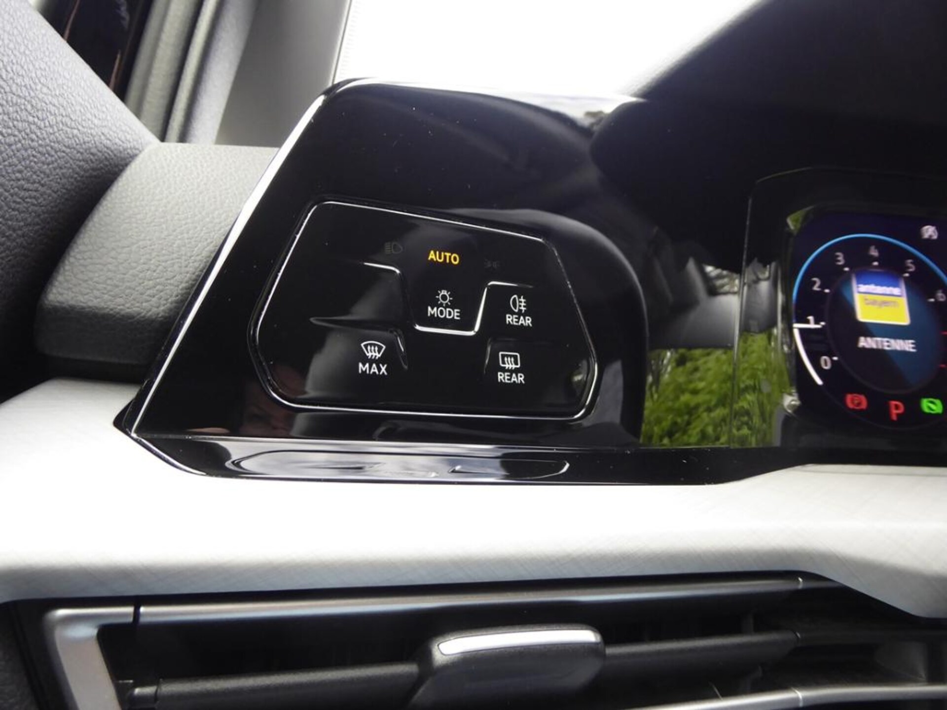 Volkswagen Golf Life