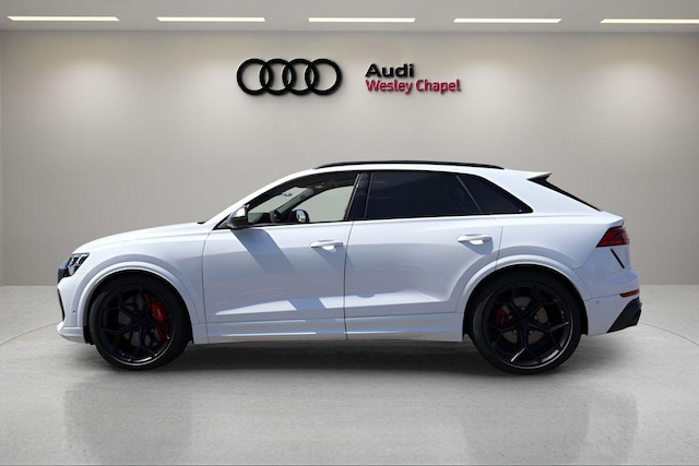 2026 Audi RS Q8 SUV performance