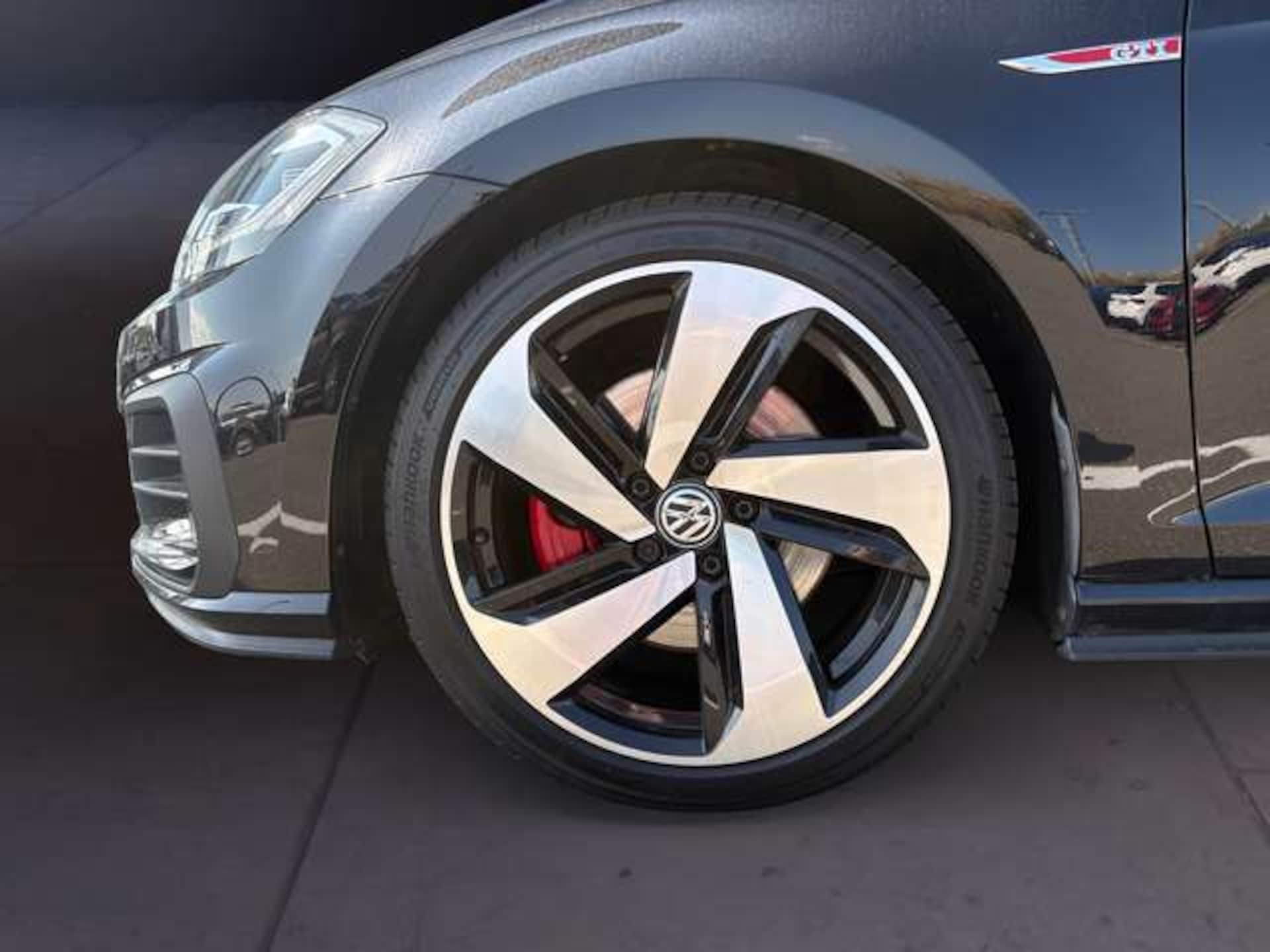 Volkswagen Golf GTI