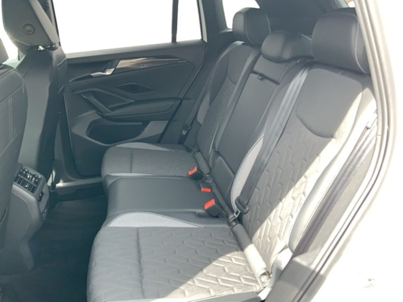 Volkswagen Tiguan – Bild 11