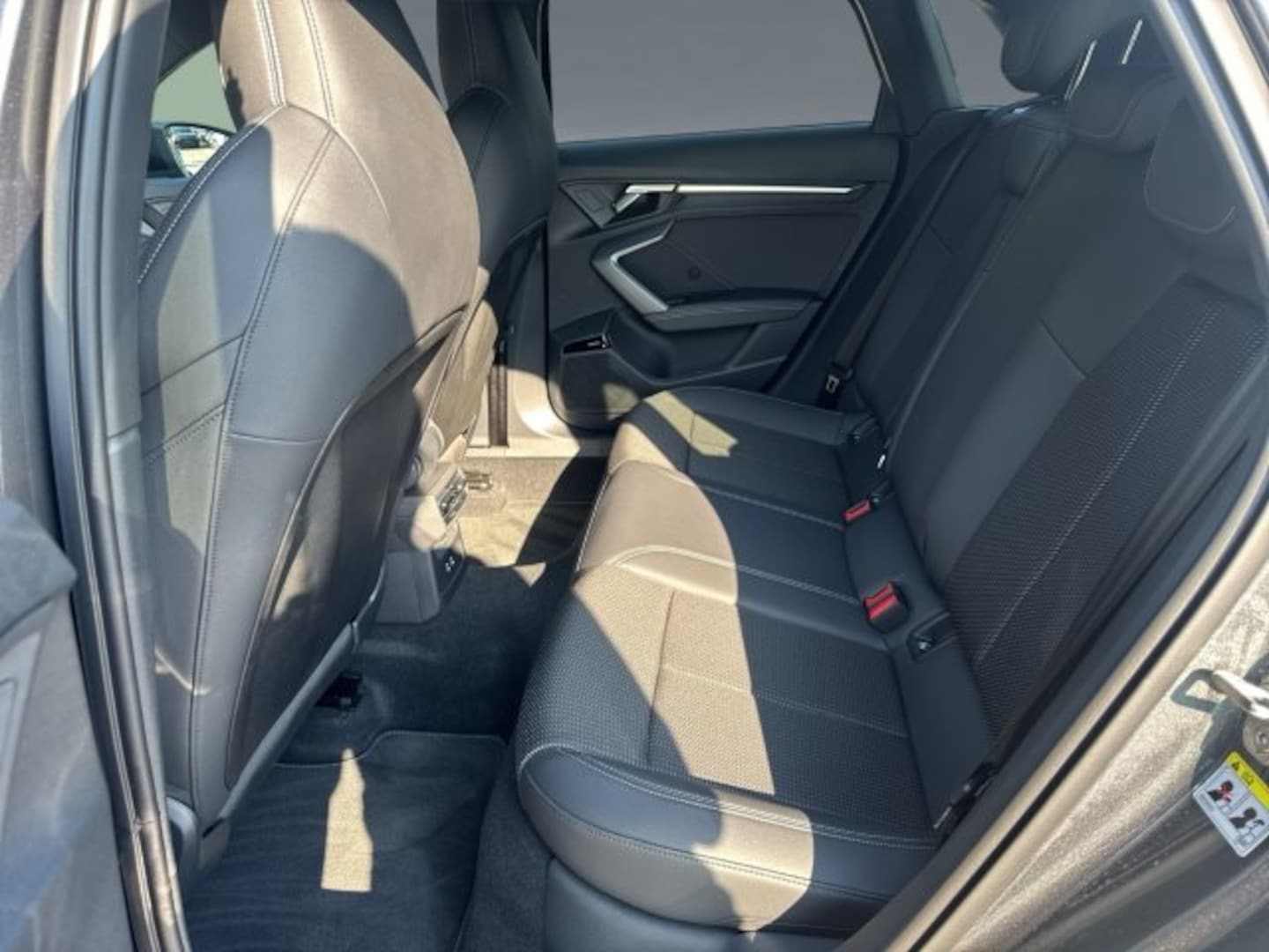 Bild über Audi A3 Sportback TFSI e S line 45 TFSI e S tronic - für weitere Informationen kontaktieren Sie den Audi Partner