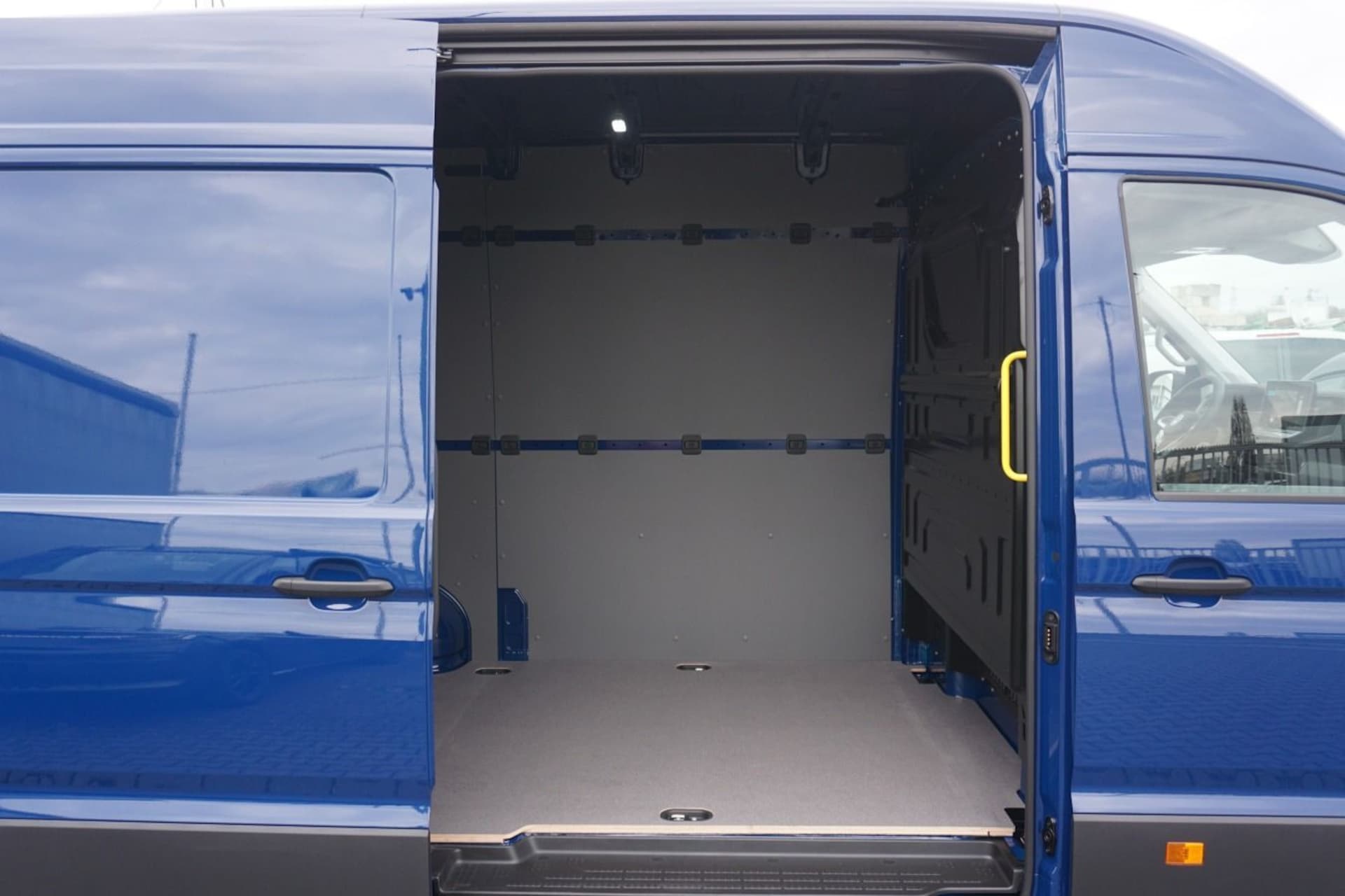 Volkswagen Crafter Kasten mittlerer Radstand