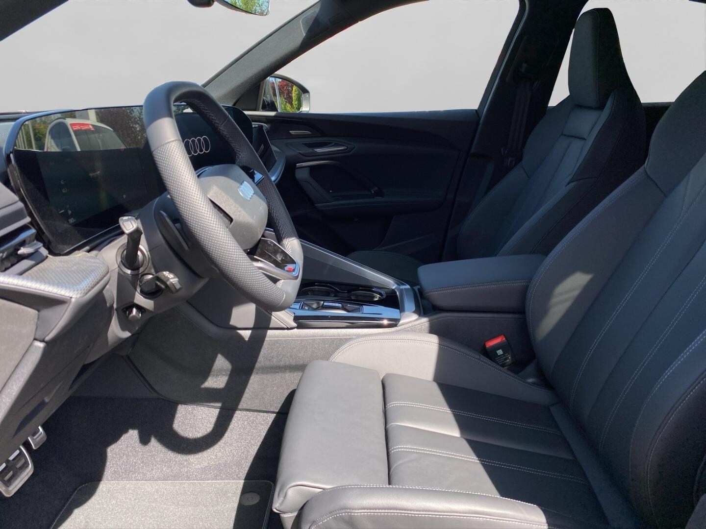 Bild über Audi Q5 Sportback TDI quattro 150 kW S tronic - für weitere Informationen kontaktieren Sie den Audi Partner
