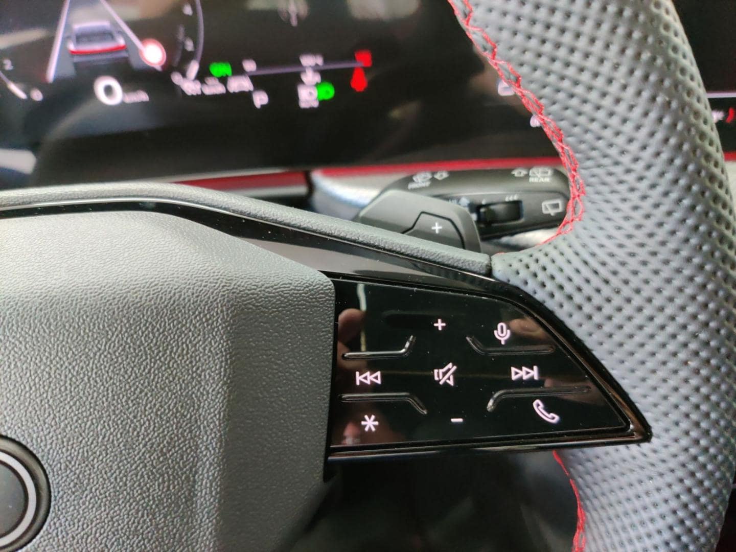 Bild über Audi Q5 SUV TFSI quattro 150 kW S tronic - für weitere Informationen kontaktieren Sie den Audi Partner