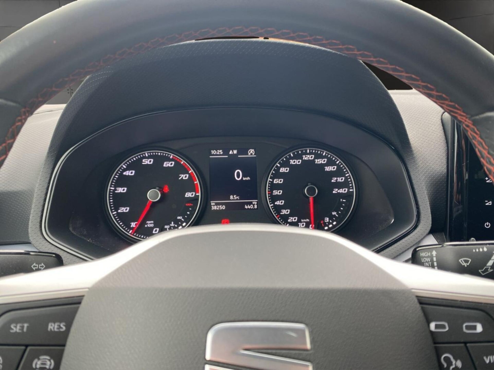 SEAT Arona FR