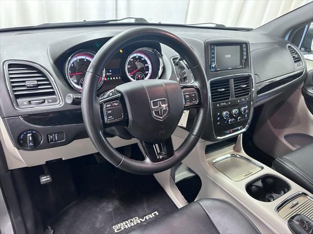 Used 2017 Dodge Grand Caravan SXT with VIN 2C4RDGCGXHR865072 for sale in Fort Wayne, IN