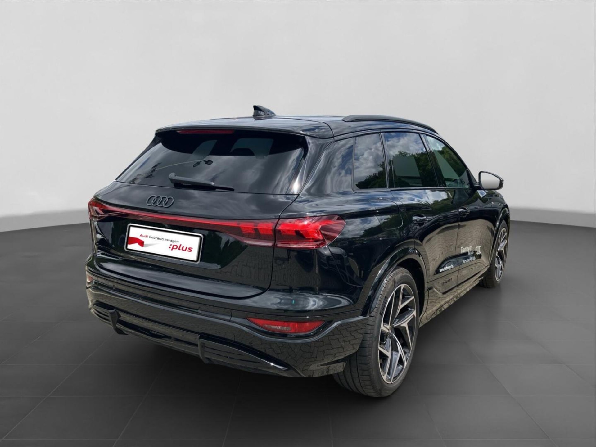 Audi Q6 SUV e-tron