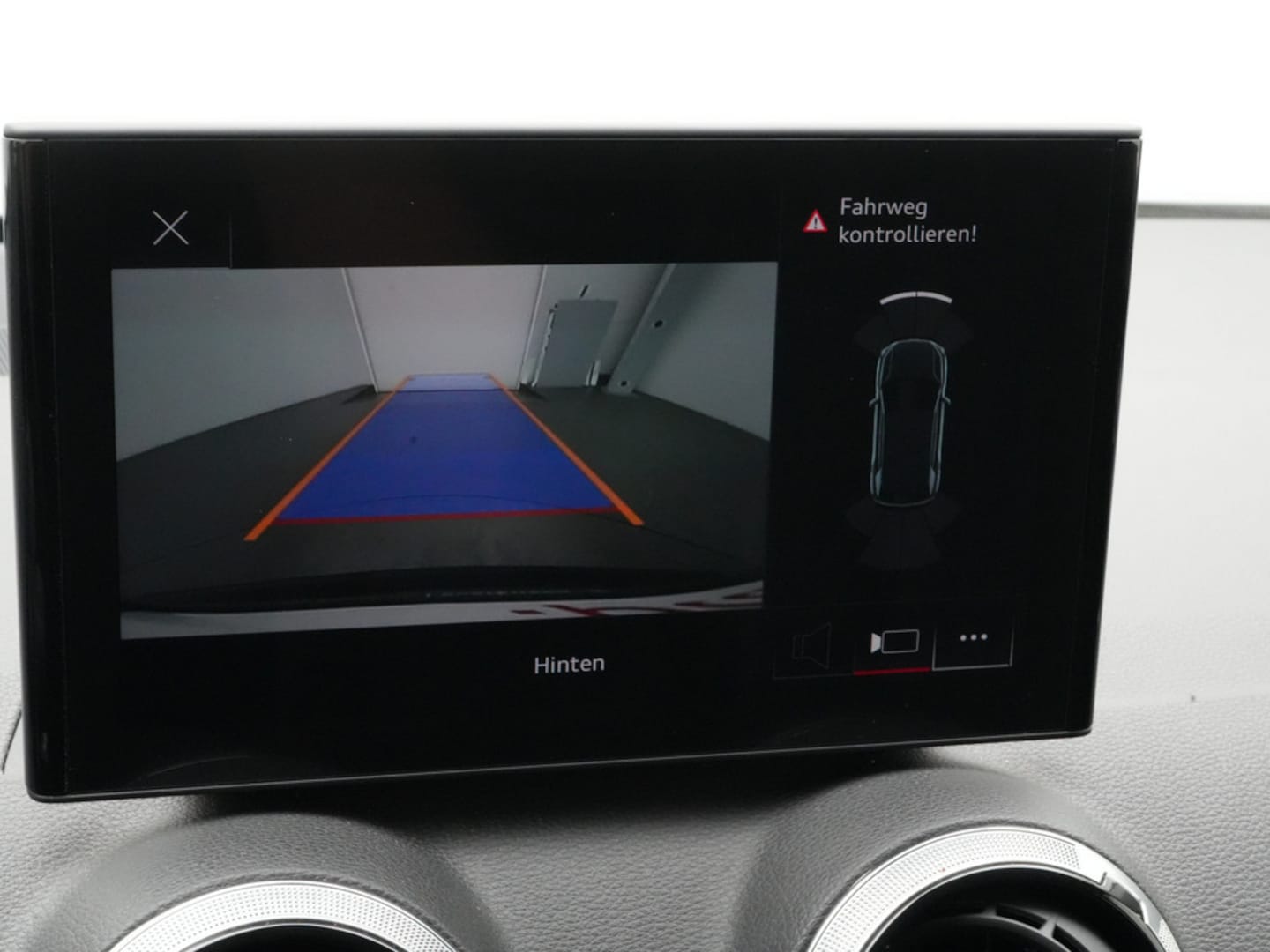 Bild über Audi Q2 advanced 35 TDI S tronic - für weitere Informationen kontaktieren Sie den Audi Partner