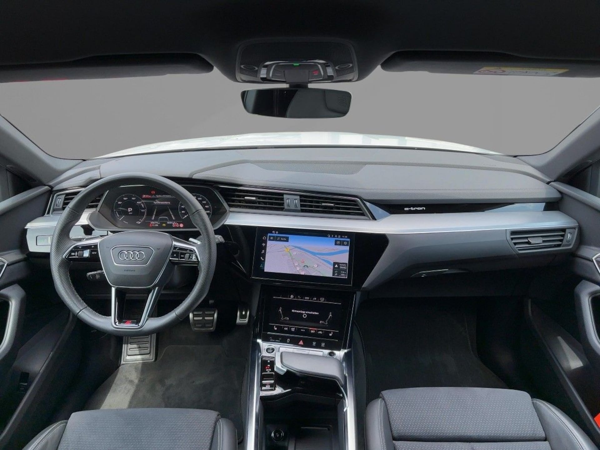 Audi Q8 e-tron S line