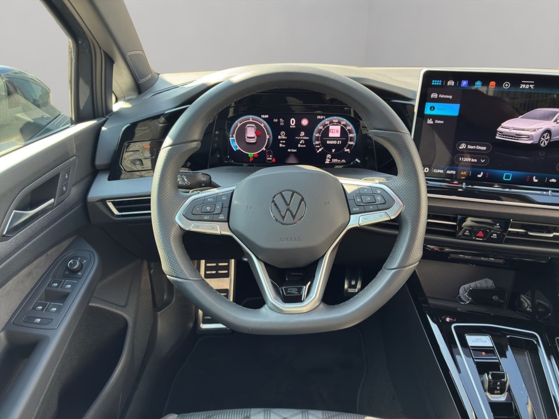 Volkswagen Golf R-Line
