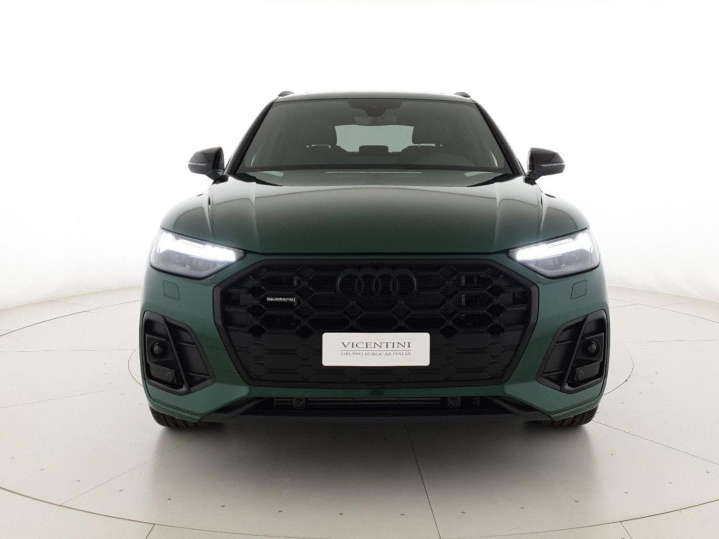 Image about Audi Q5 TFSI e Identity Black 50 TFSI e quattro 220 kW (299 CV) S tronic