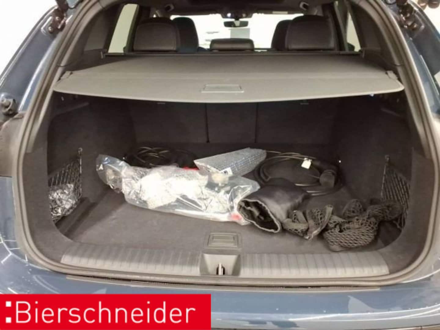 Bild über Audi Q6 SUV e-tron S line business e-tron performance 225 kW - für weitere Informationen kontaktieren Sie den Audi Partner