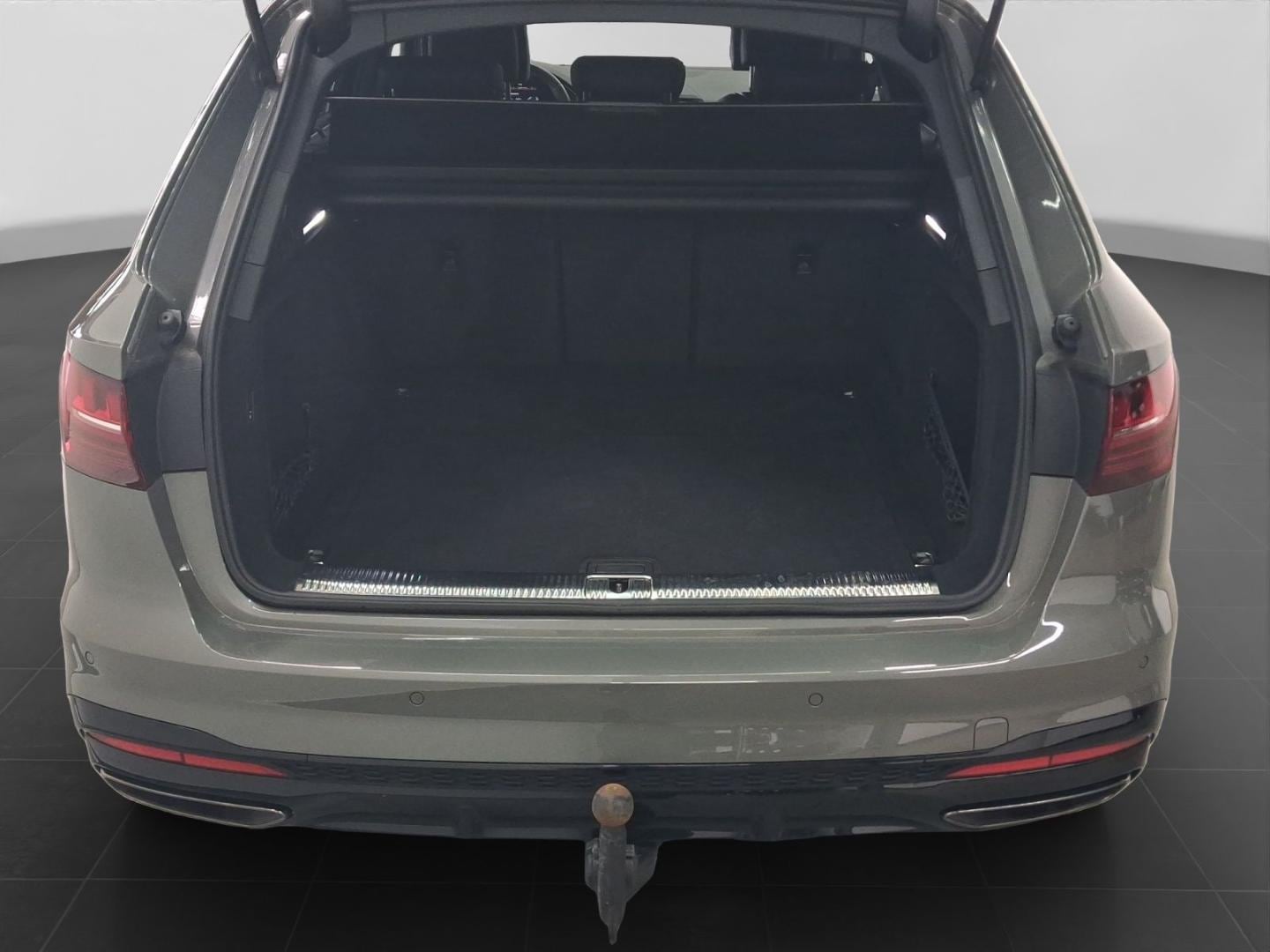 Bild über Audi A4 Avant S line 40 TFSI quattro S tronic - für weitere Informationen kontaktieren Sie den Audi Partner