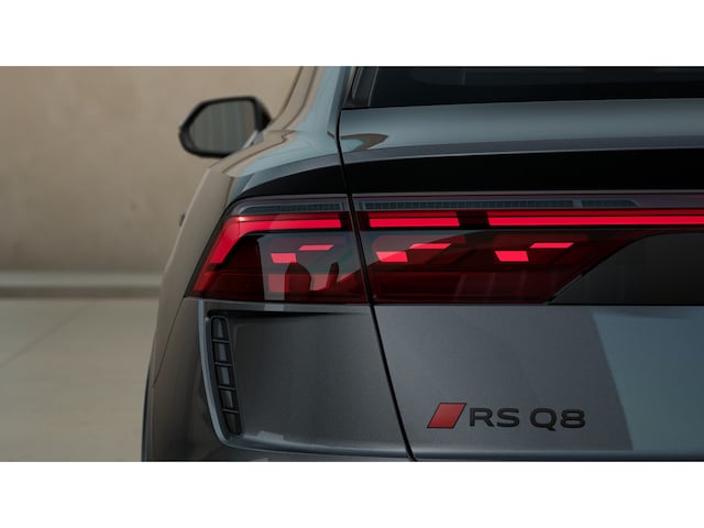 Audi RSQ8
