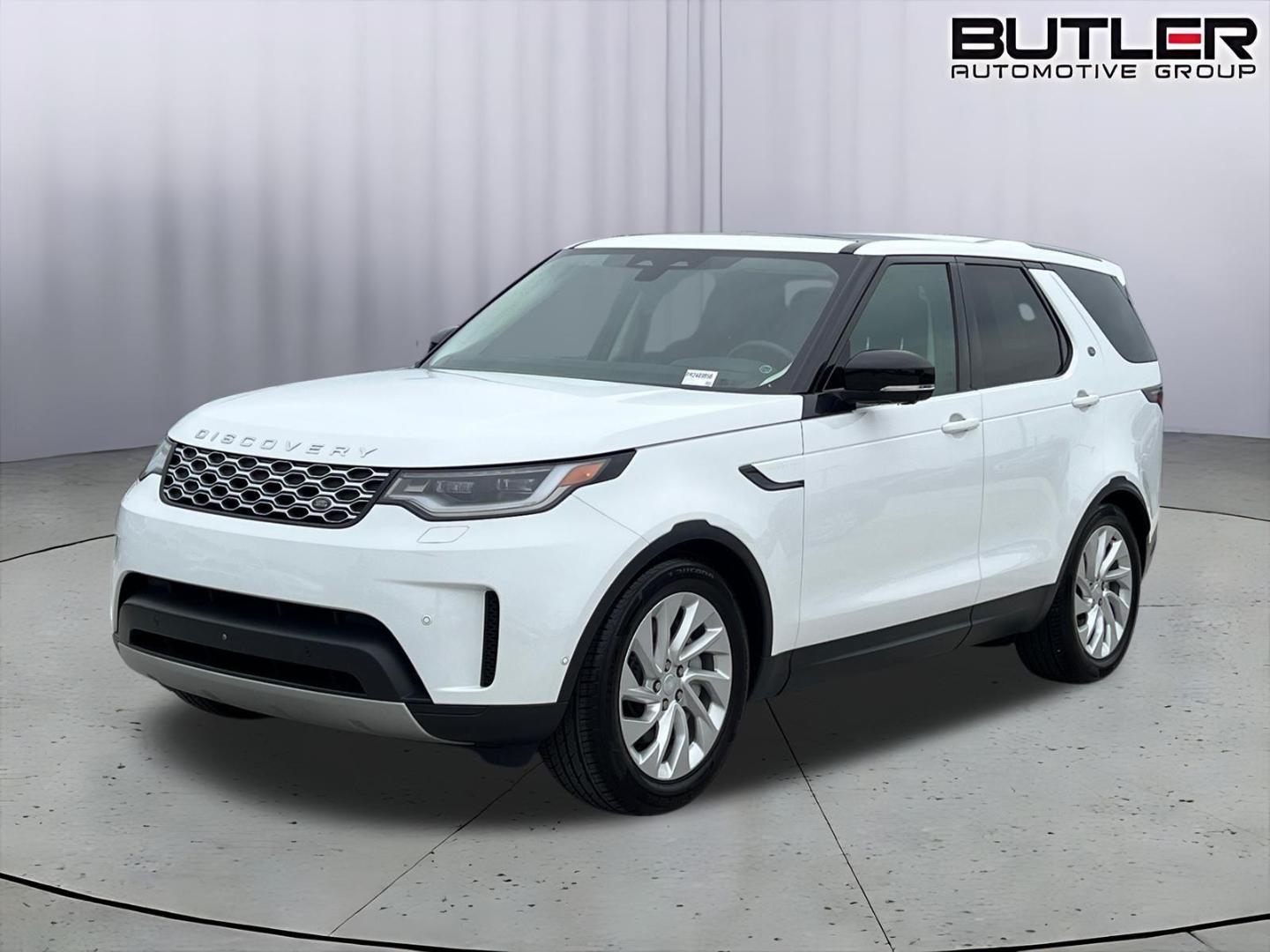 2024 Land Rover Discovery P300 S's photo