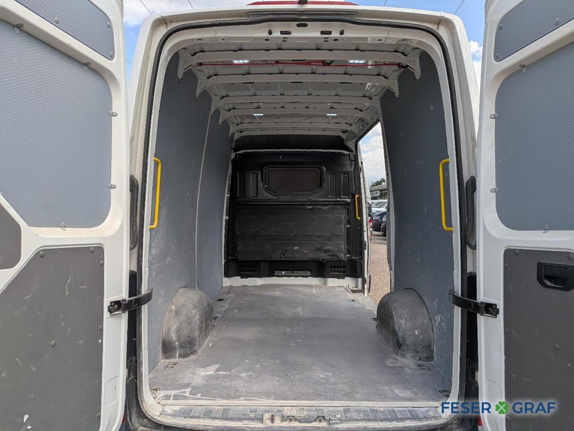Volkswagen Crafter Kasten mittlerer Radstand