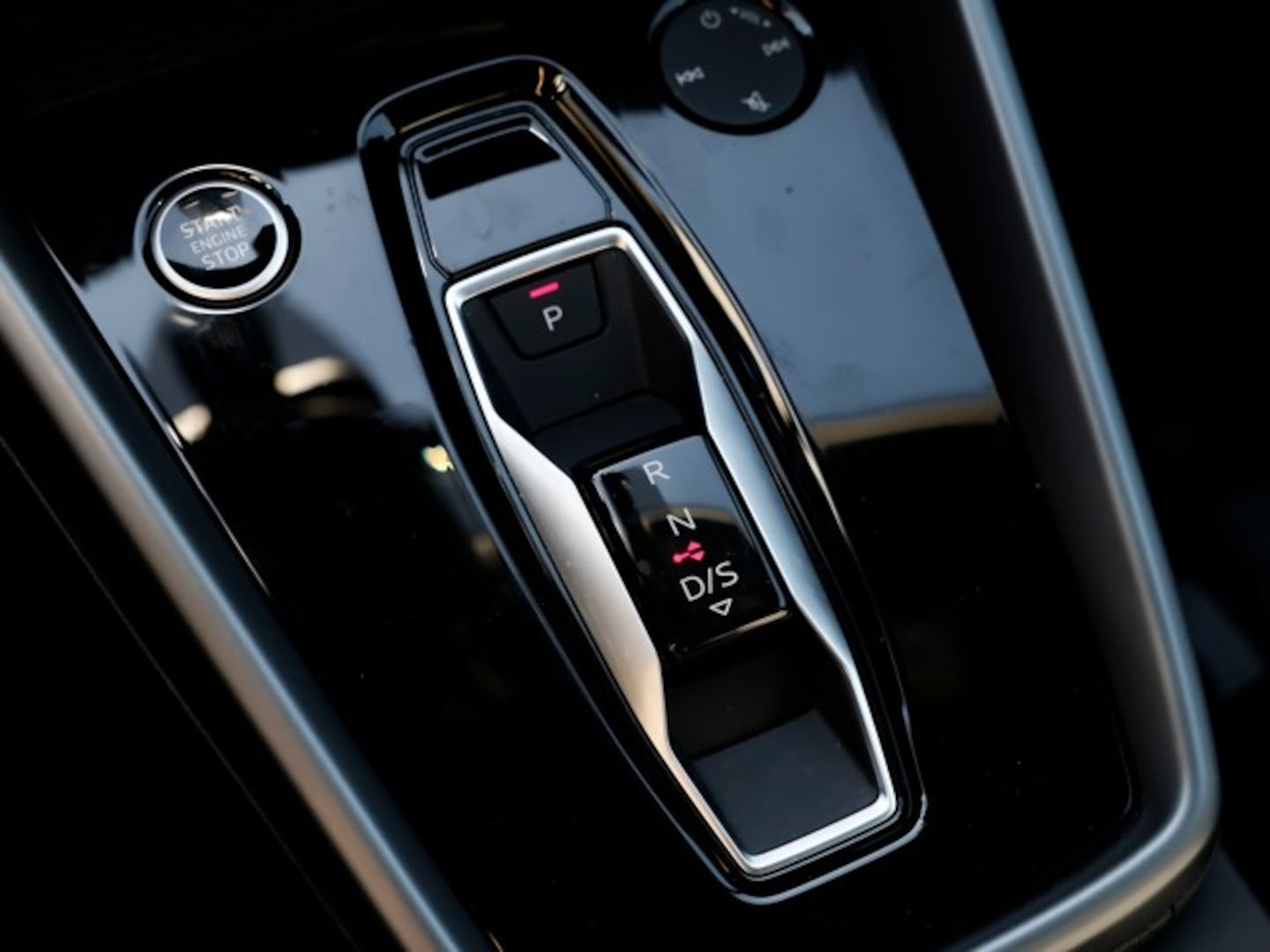 Bild über Audi A3 Sportback S line 35 TFSI S tronic - für weitere Informationen kontaktieren Sie den Audi Partner