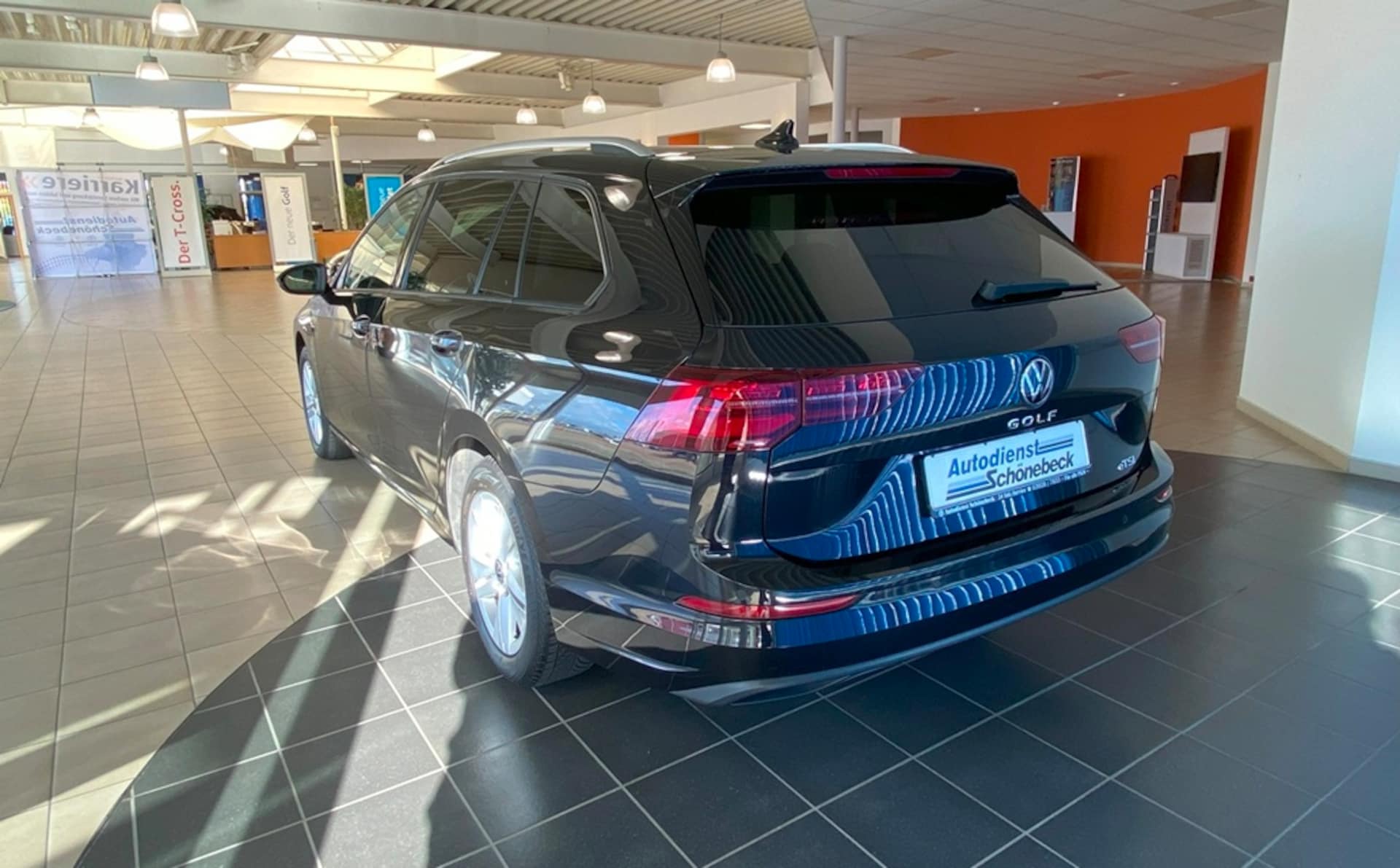 Volkswagen Golf Variant Life