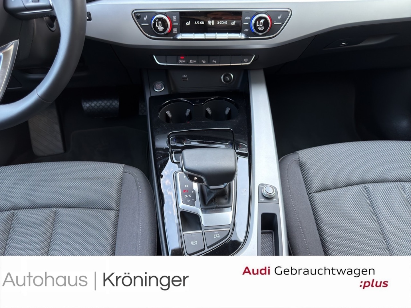 Bild über Audi A4 Limousine 30 TDI S tronic - für weitere Informationen kontaktieren Sie den Audi Partner