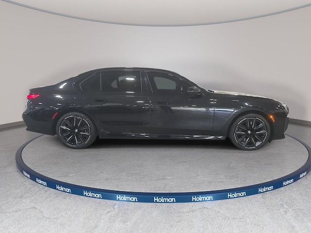 2024 BMW 740i