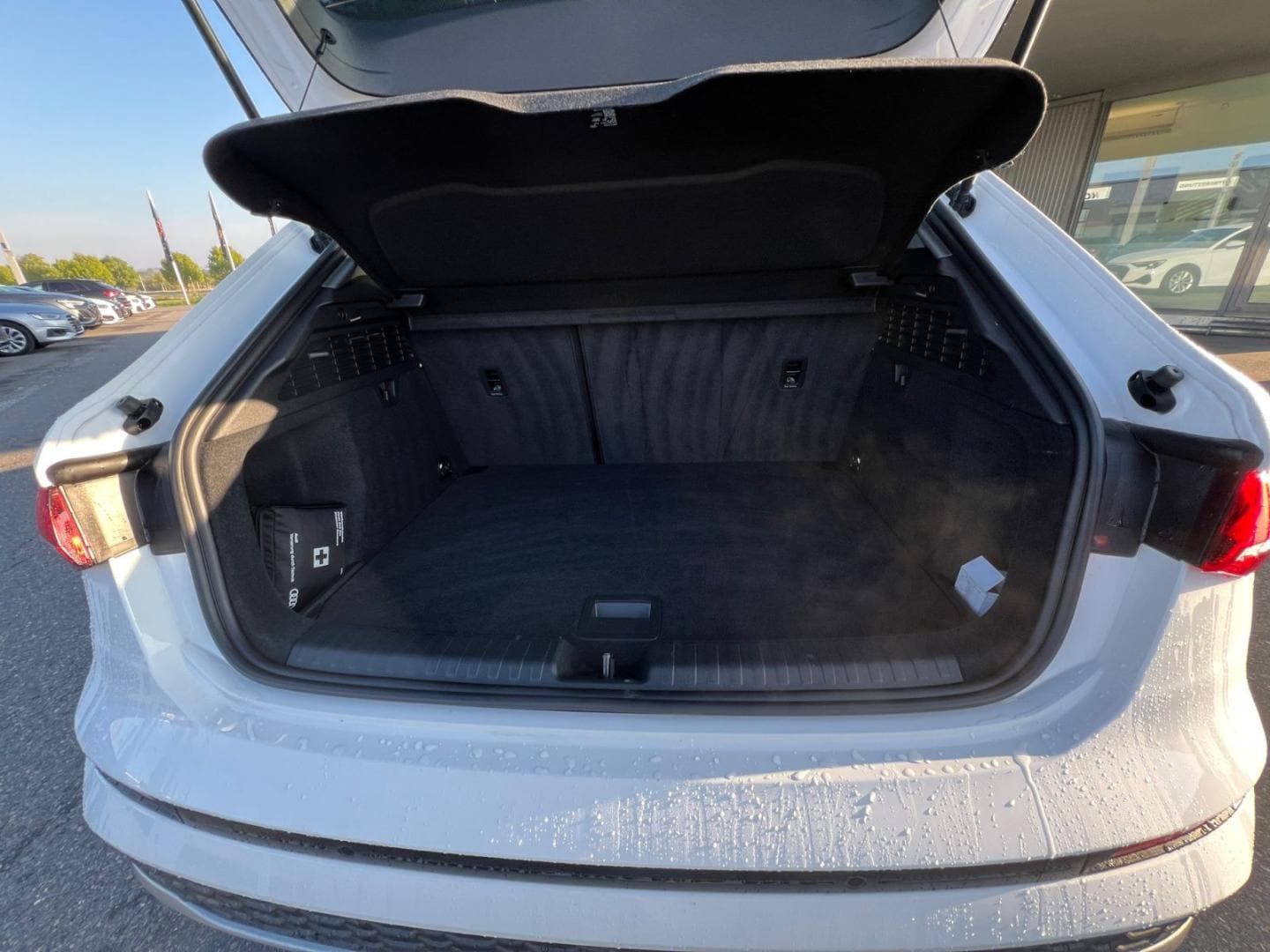 Bild über Audi A3 Sportback 30 TFSI S tronic - für weitere Informationen kontaktieren Sie den Audi Partner