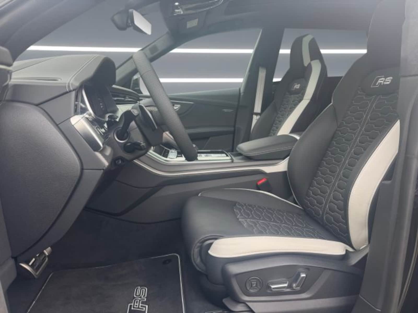 Audi RS Q8 – Bild 13