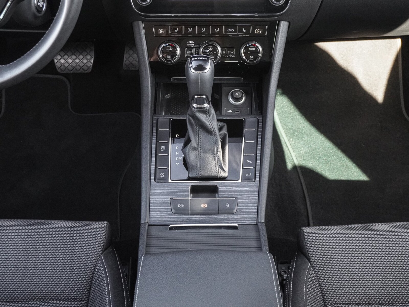 Škoda Superb Combi – Bild 17