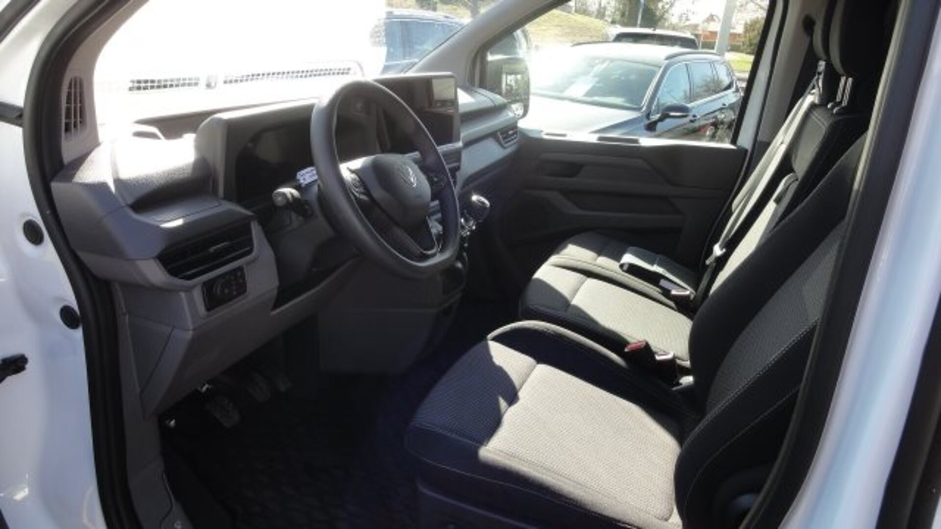Volkswagen Transporter Kasten langer Radstand