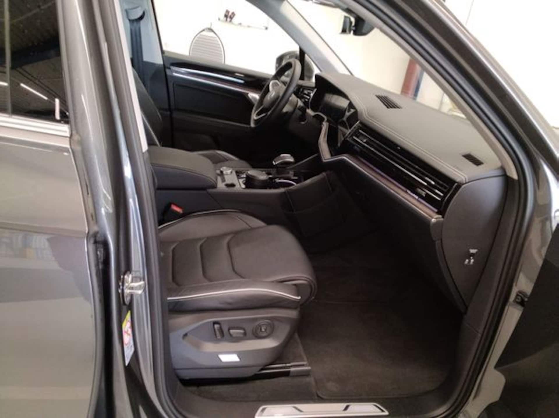 Volkswagen Touareg Elegance