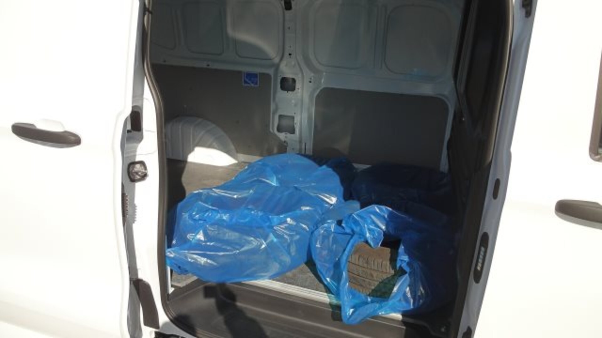 Volkswagen Transporter Kasten langer Radstand