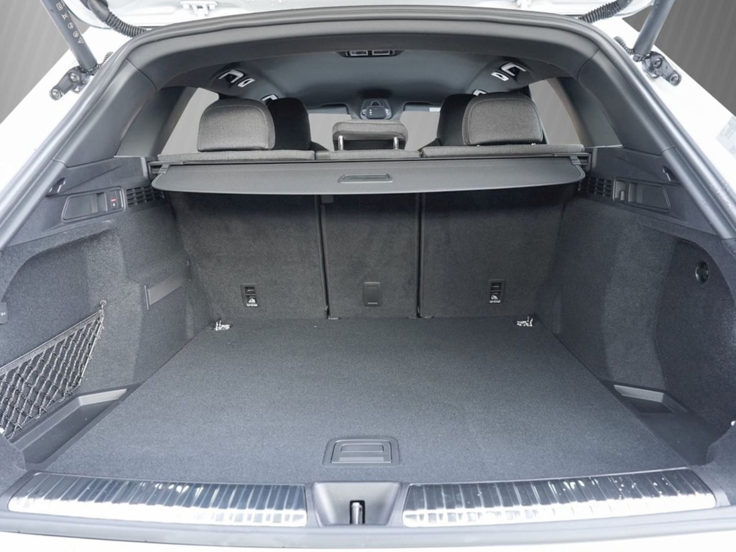 Bild über Audi Q5 SUV TDI quattro 150 kW S tronic - für weitere Informationen kontaktieren Sie den Audi Partner