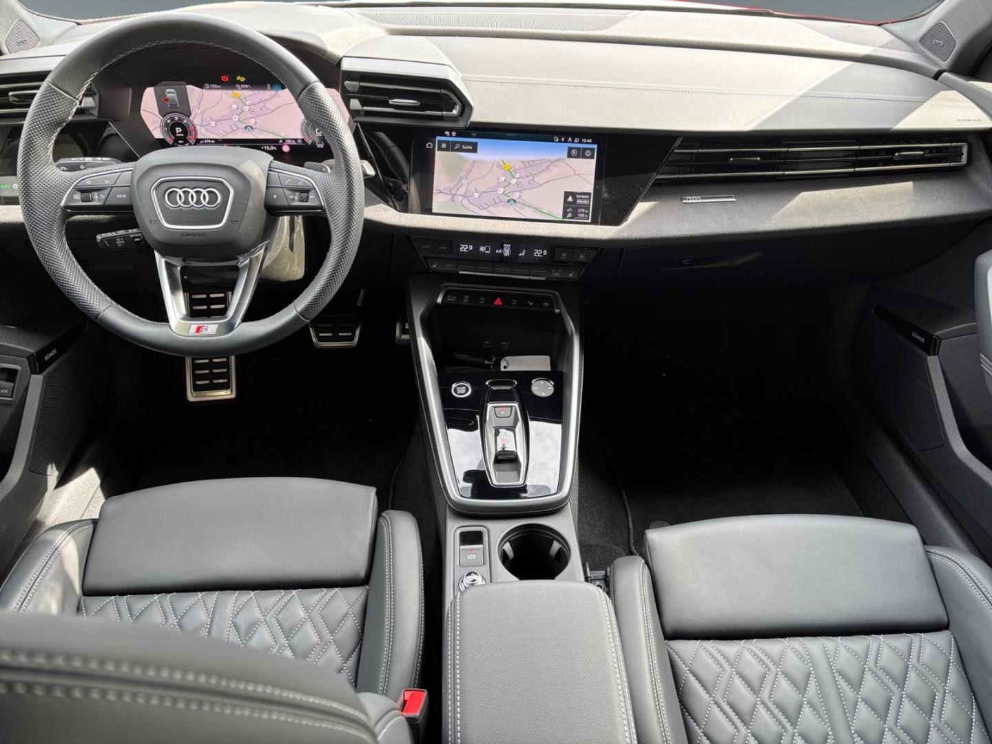 Bild über Audi A3 allstreet 35 TDI S tronic - für weitere Informationen kontaktieren Sie den Audi Partner