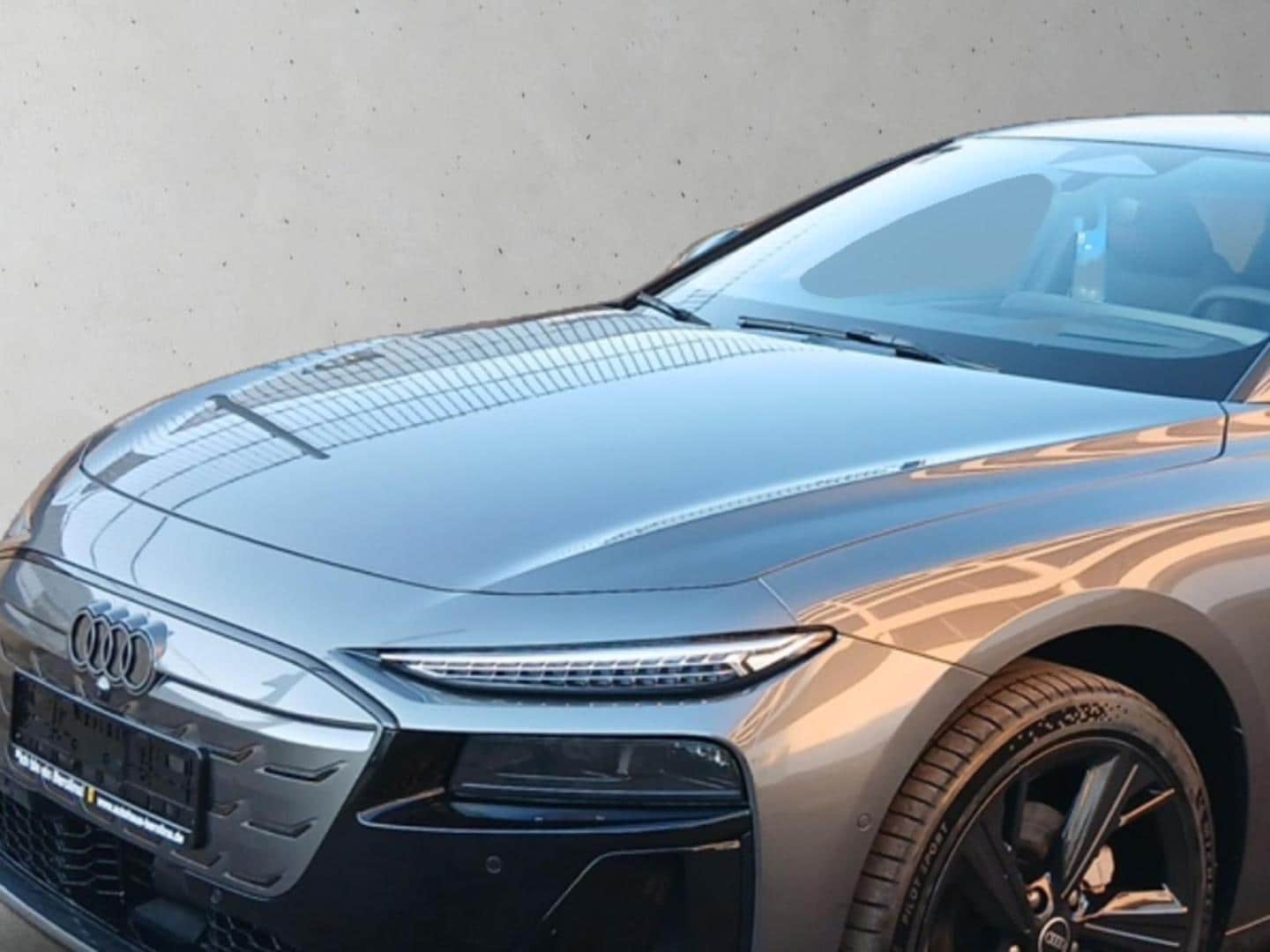 Bild über Audi A6 Avant e-tron e-tron - für weitere Informationen kontaktieren Sie den Audi Partner