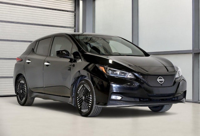 2023 Nissan LEAF