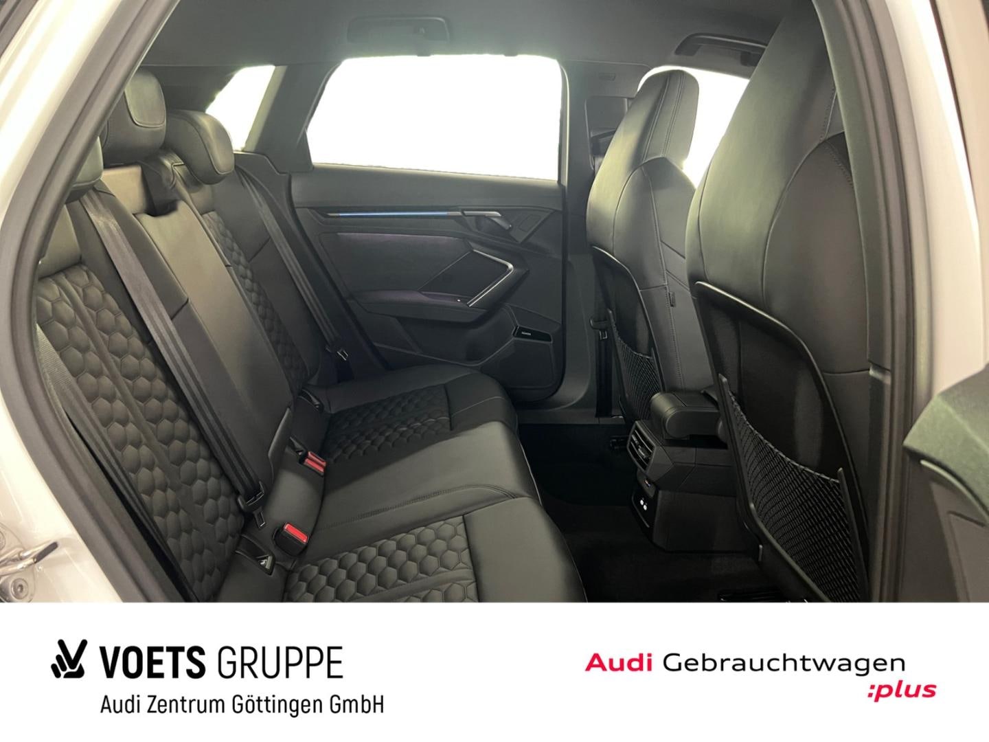 Bild über Audi RS 3 Sportback TFSI quattro 294 kW S tronic - für weitere Informationen kontaktieren Sie den Audi Partner