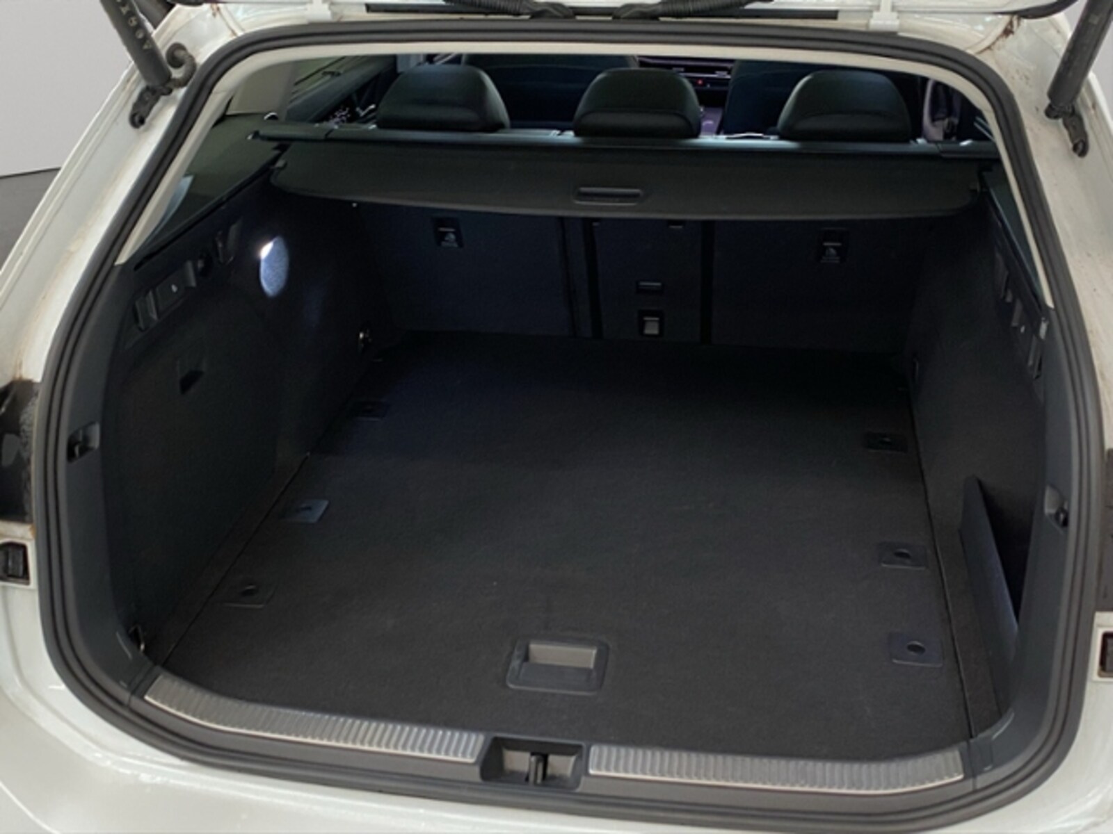 Volkswagen Passat – Bild 13